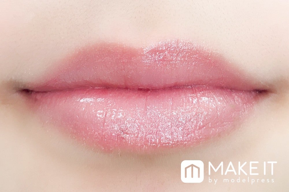 CHICCA／メスメリック リップスティック／07 シェルベージュ 使用 (C)メイクイット