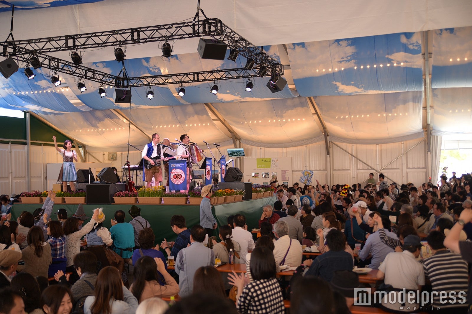 生演奏を聞きながら本場の雰囲気に浸る／画像提供：横浜赤レンガ