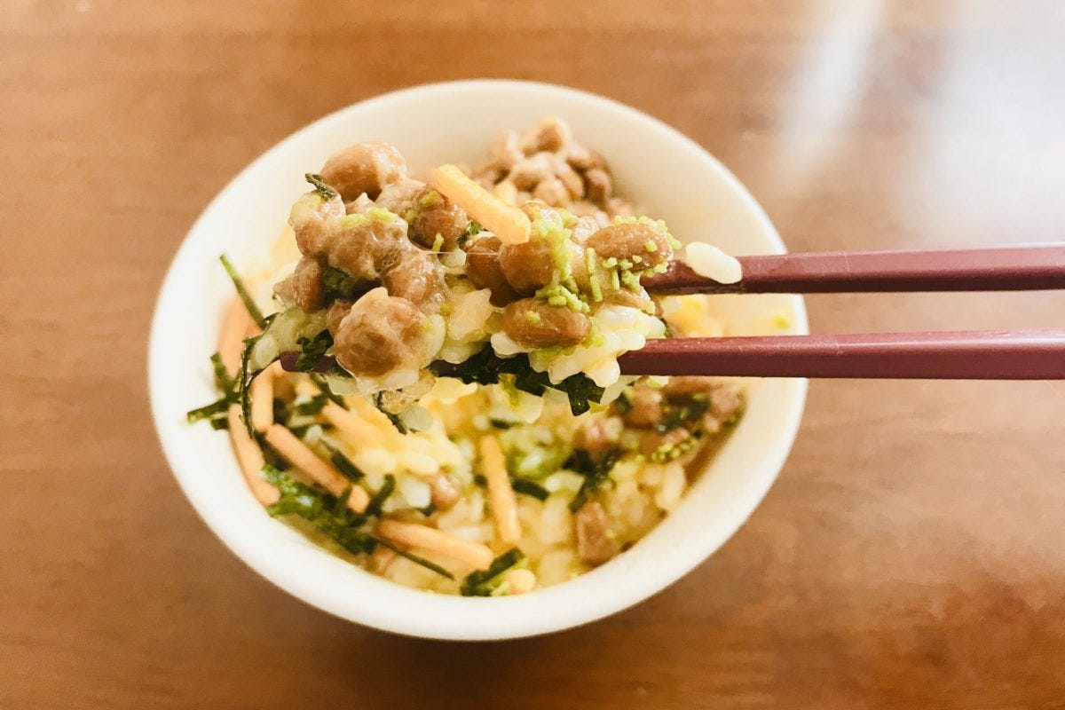 たまご納豆茶づけ