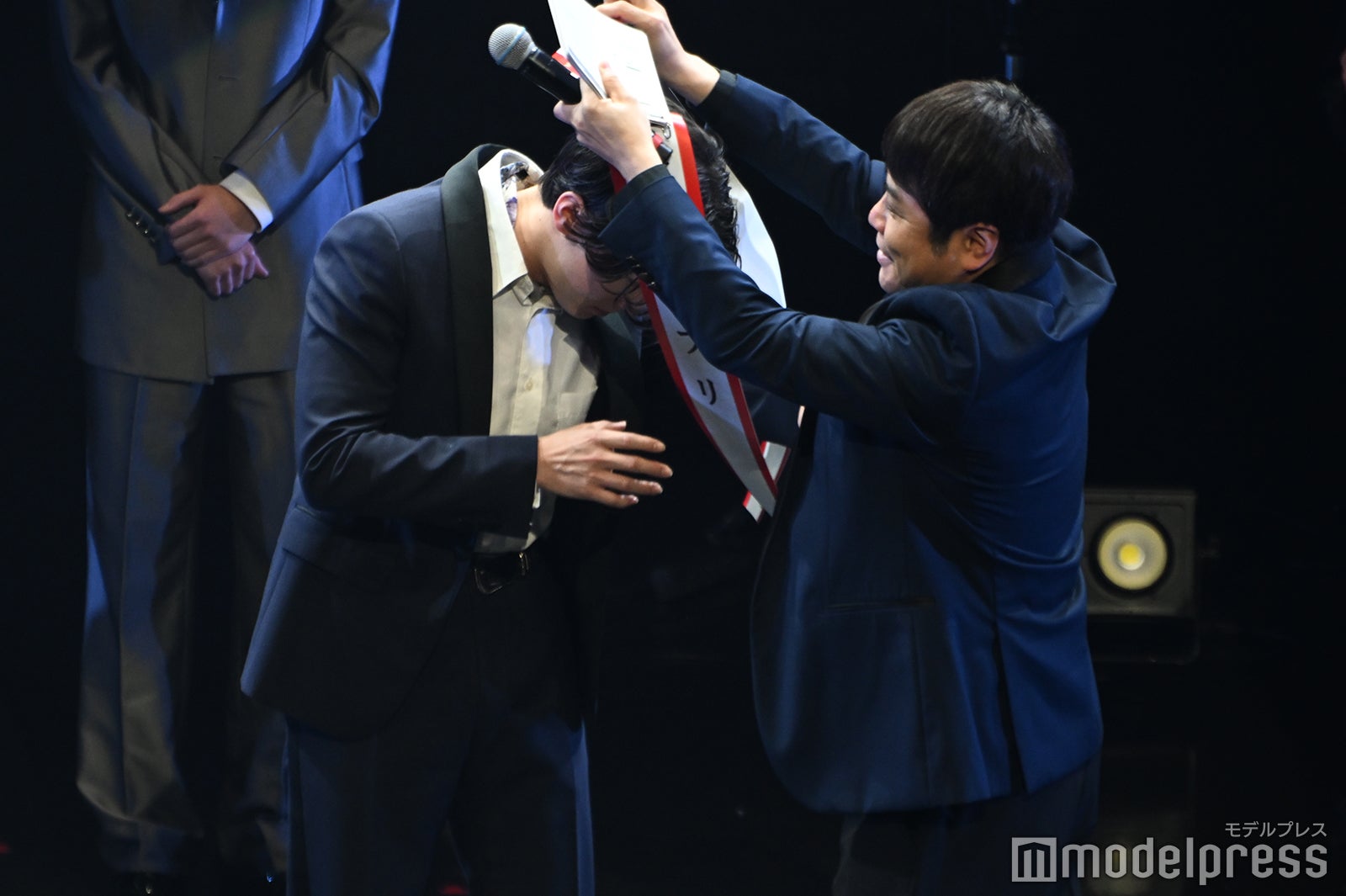 岡内大輔さん、井上裕介（C）モデルプレス