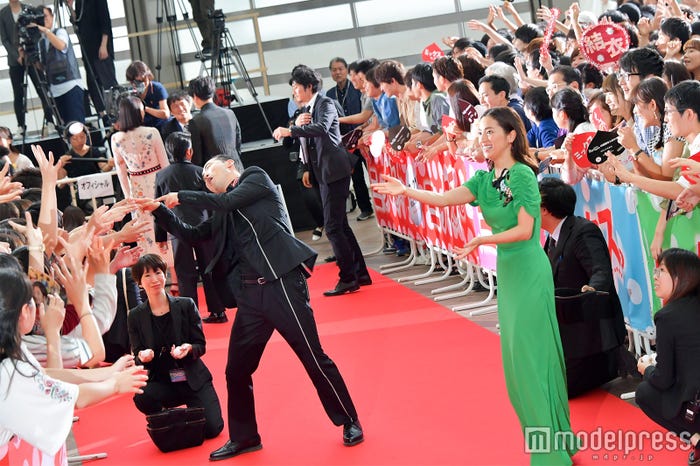レッドカーペットイベントの様子(C)モデルプレス