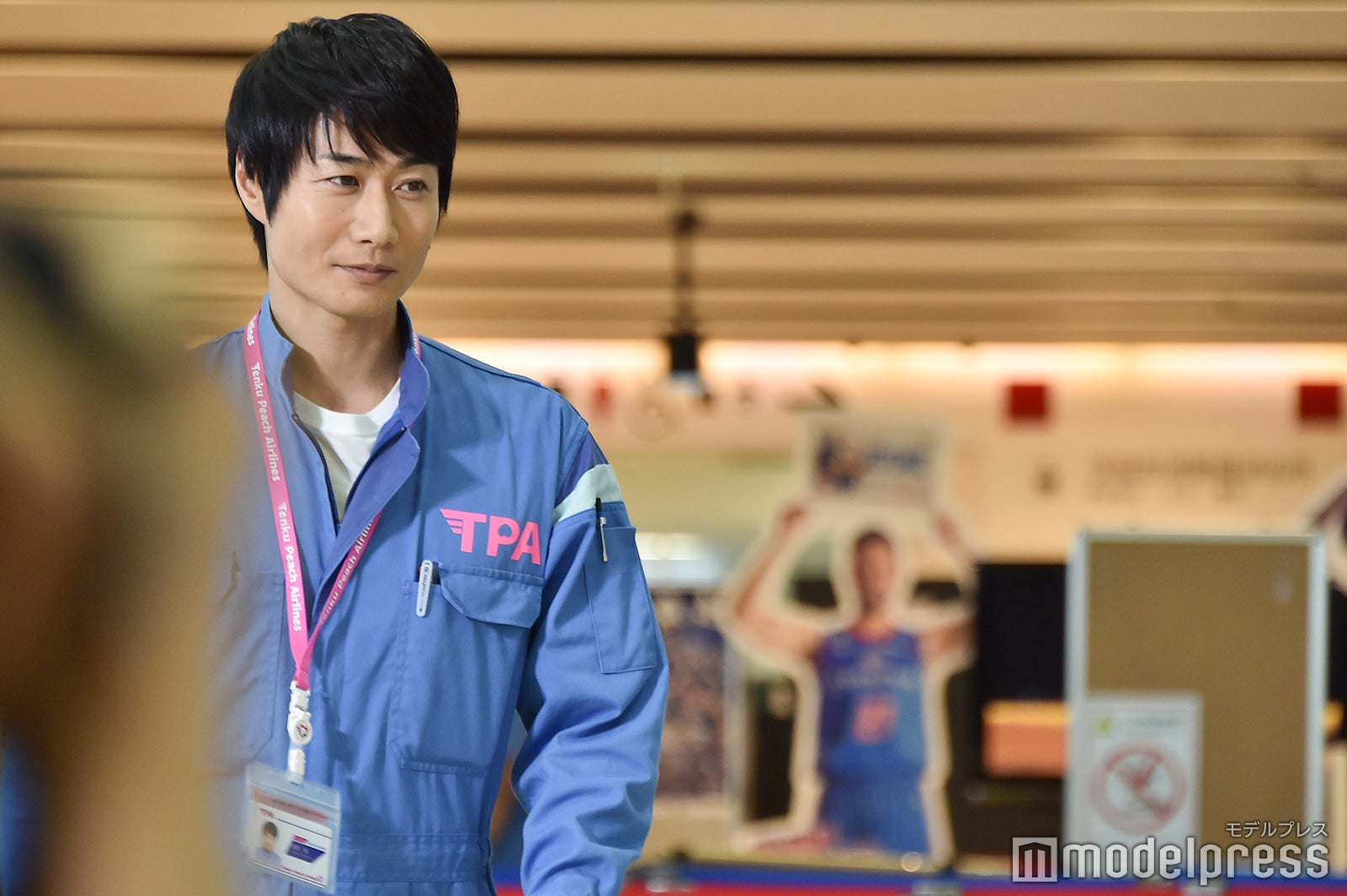 登壇する戸次重幸 （C）モデルプレス