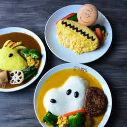 スヌーピー ハンバーグオムライス 1,408円、ウッドストック 和風カレー 1,298円、チャーリー・ブラウン 1,408円各税込(提供画像)