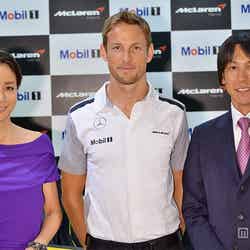（左から）内田恭子、ジェンソン・バトン選手、葛西紀明選手