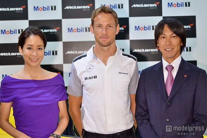 (左から)内田恭子、ジェンソン・バトン選手、葛西紀明選手