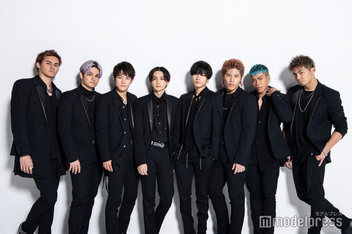 (左から)龍、与那嶺瑠唯、岩谷翔吾、吉野北人、川村壱馬、後藤拓磨、LIKIYA、武知海青(C)モデルプレス
