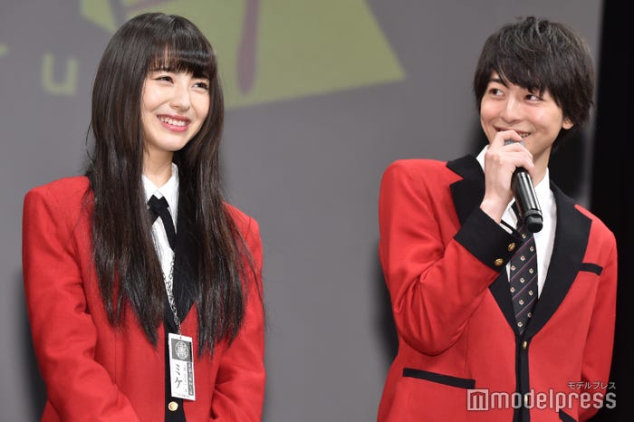 浜辺美波、高杉真宙 (C)モデルプレス