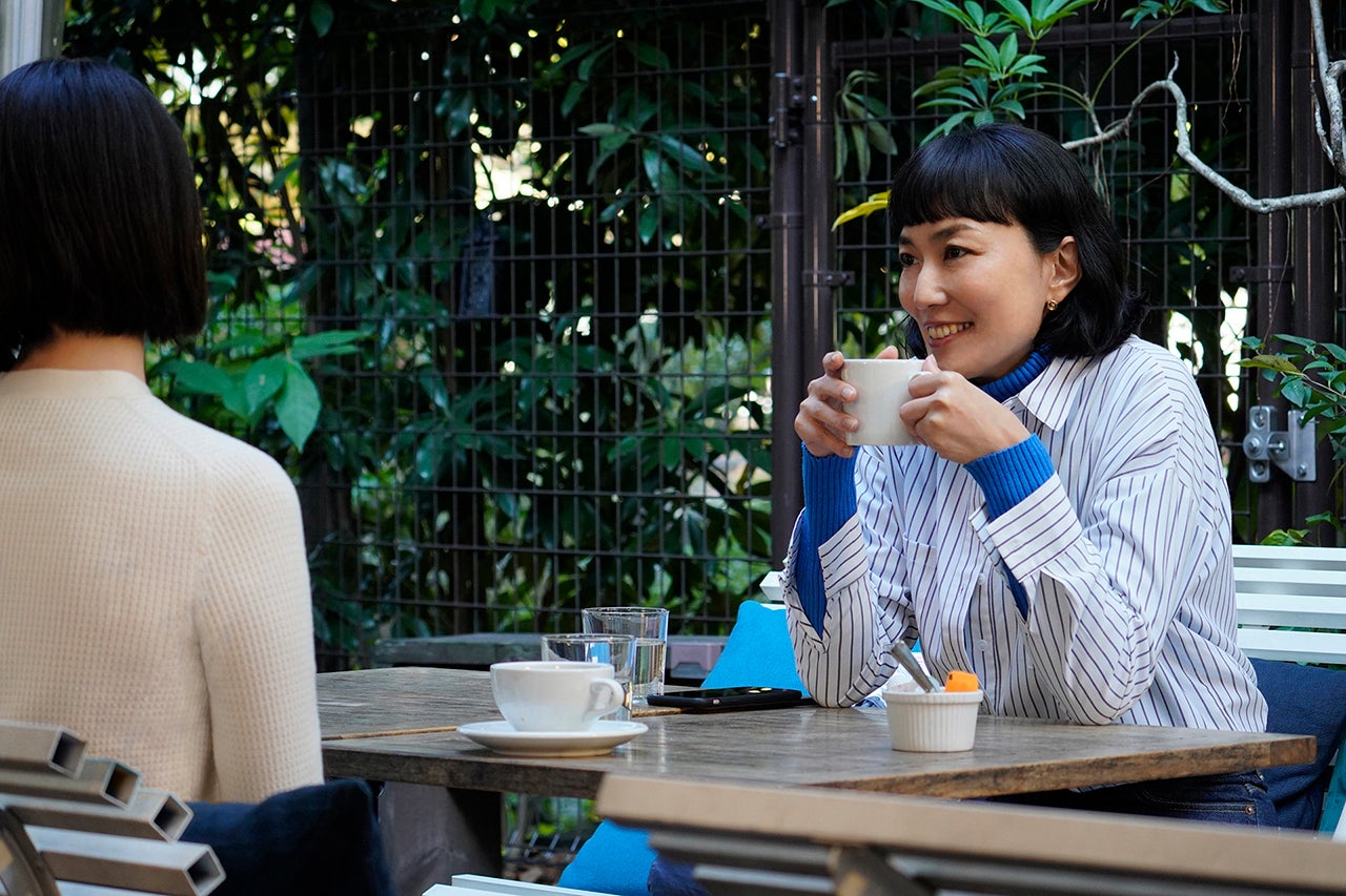 波瑠、板谷由夏（C）2023「アナログ」製作委員会（C）T.N GON Co., Ltd.