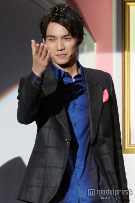 福士蒼汰の投げキッスに観客熱狂　イケメン俳優がランウェイに集結