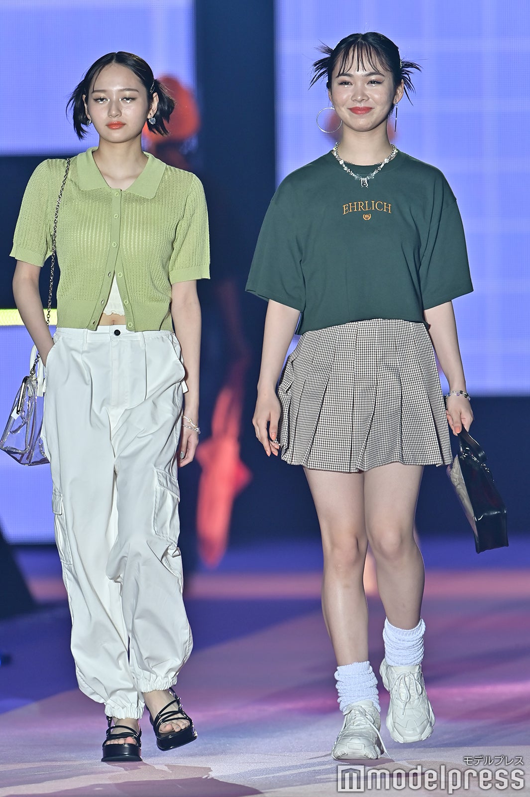 加藤栞、大友樹乃 （C）モデルプレス