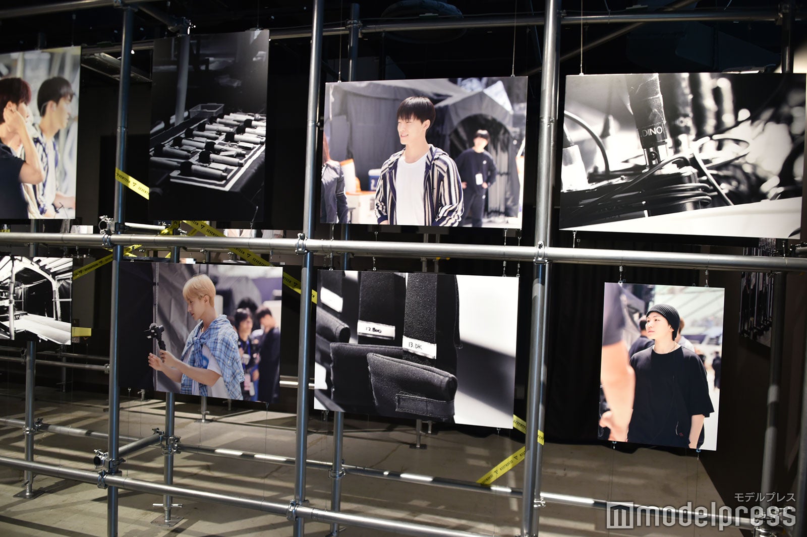 SEVENTEEN写真展に潜入】“日本限定写真多数”ドームツアー