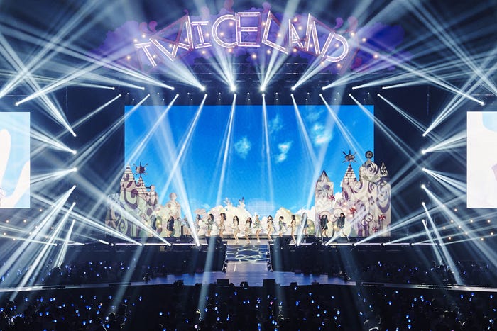 Twice ライブレポート Twiceland に3万6000人熱狂 Mcはメンバー全員が日本語 Onceの皆さんを元気にしたい モデルプレス Twice ライブレポート Twiceland に3万6000人熱狂 Mcはメンバー全員が日本語 Onceの皆さんを元気にしたい モデルプレス