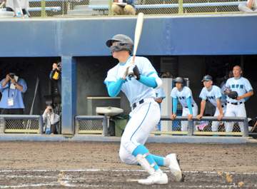今秋ドラ1候補の山梨学院・菰田 特大弾で完全復活アピール 阪神・吉野スカウト驚き「あれだけ飛ばせるのはすごい」