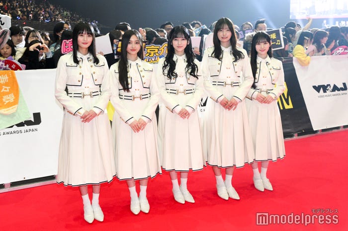 遠藤さくら、井上和、池田瑛紗、五百城茉央、川崎桜(C)モデルプレス