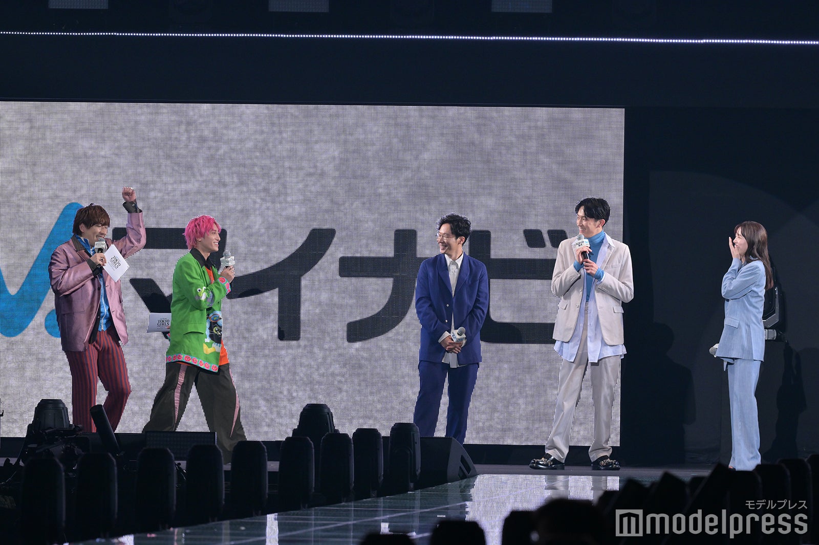 「ユニコーンに乗って」コラボステージの様子（C）モデルプレス