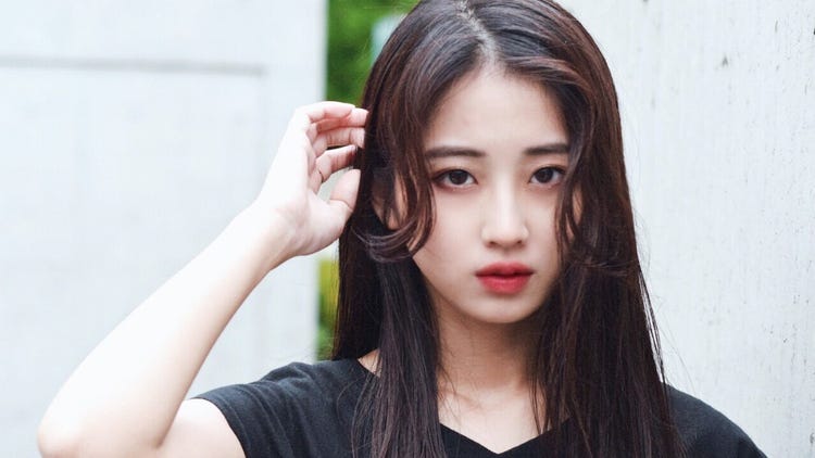 前髪の分け目でこんなに変わる 今すぐできるイメチェン術 モデルプレス 前髪の分け目でこんなに変わる 今すぐできるイメチェン術 モデルプレス