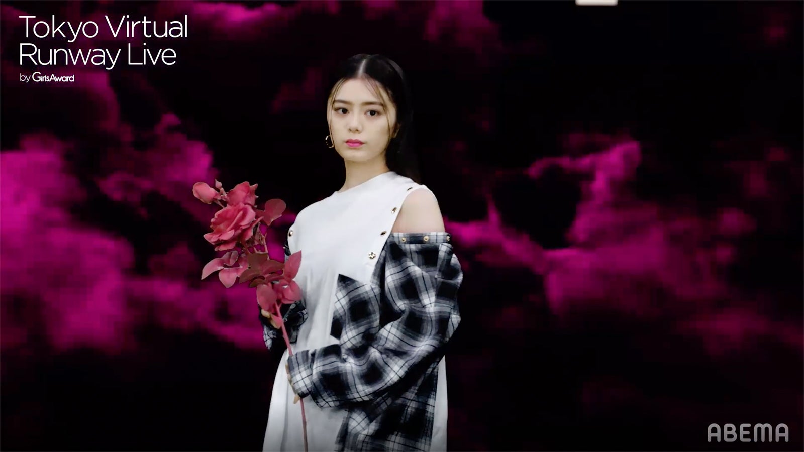 紺野彩夏（C）Tokyo Virtual Runway Live by GirlsAward （C）AbemaTV, Inc.