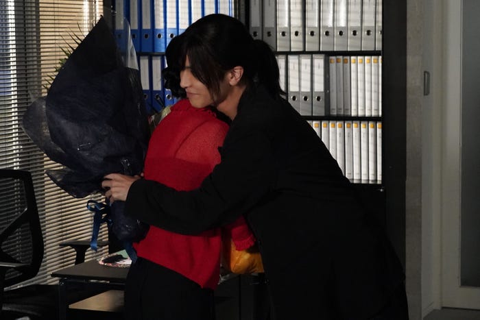 蒔田彩珠、岩田剛典(C)読売テレビ