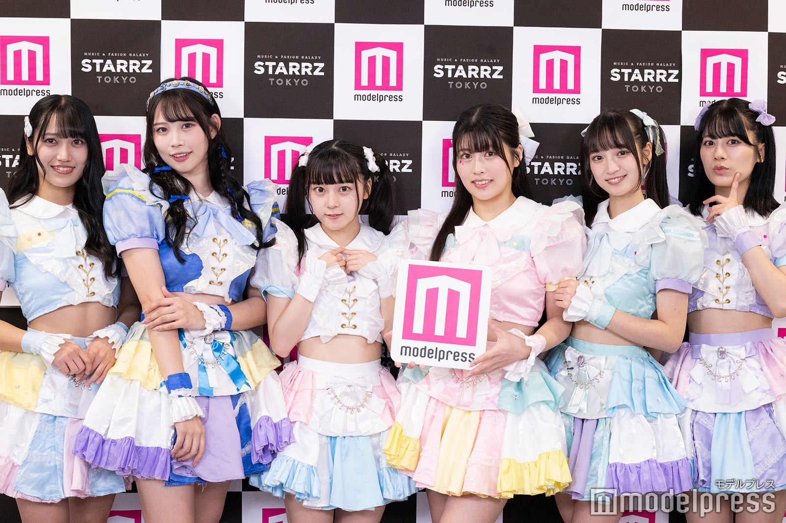 あまいものつめあわせ／（左から）西緒りり、篠見星奈、中川心、ちとせよしの、高橋桃子、三葉ゆあ（C）モデルプレス