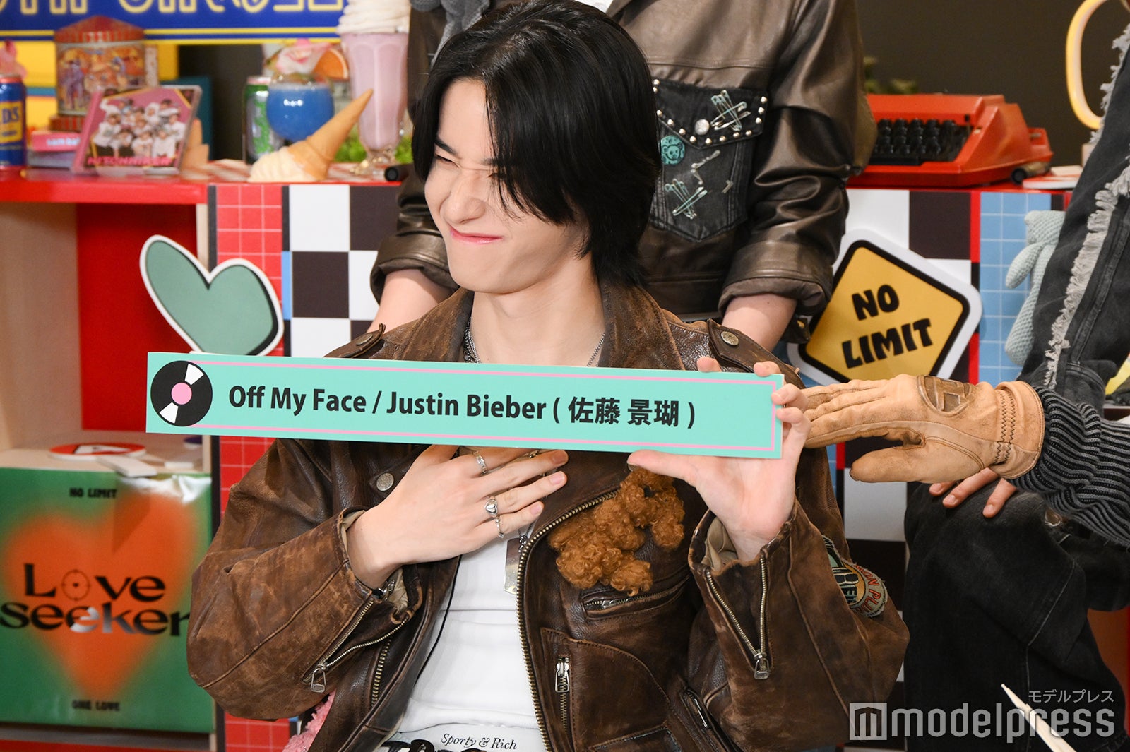 ドライブで聴きたい楽曲を発表／かっこつけちゃった佐藤景瑚（C）モデルプレス