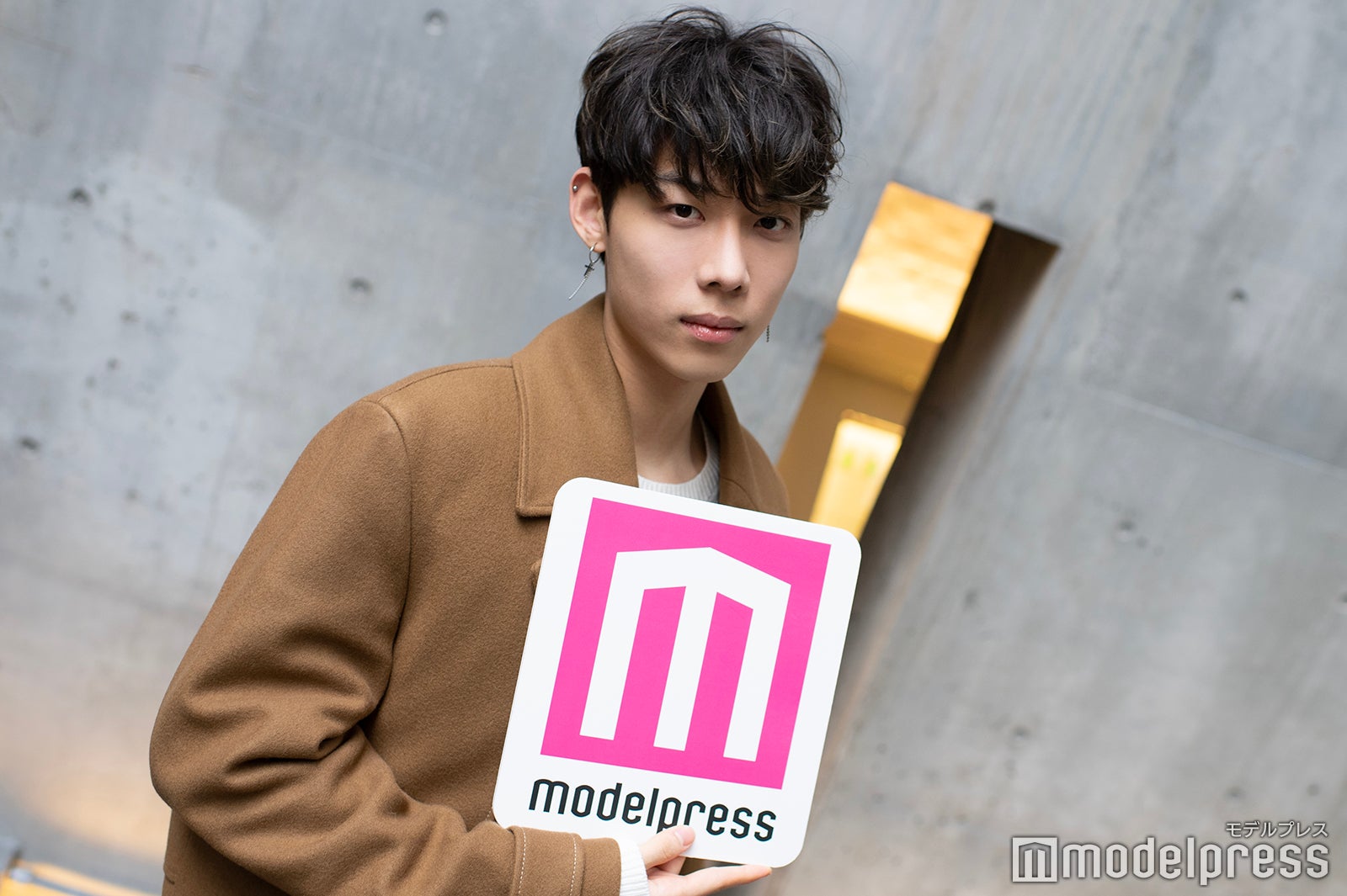 ロビン（C）モデルプレス