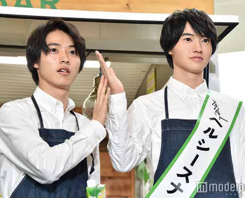 そっくり?多忙な山崎賢人の“助っ人”現る