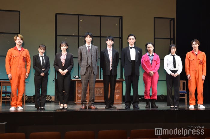 (左から)松村龍之介、向井地美音、兒玉遥、多和田任益、菊池修司、荒井敦史、鳥越裕貴、能條愛未、三浦海里 (C)モデルプレス