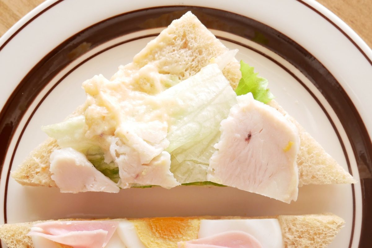 たんぱく質が摂れるチキンサラダサンド
