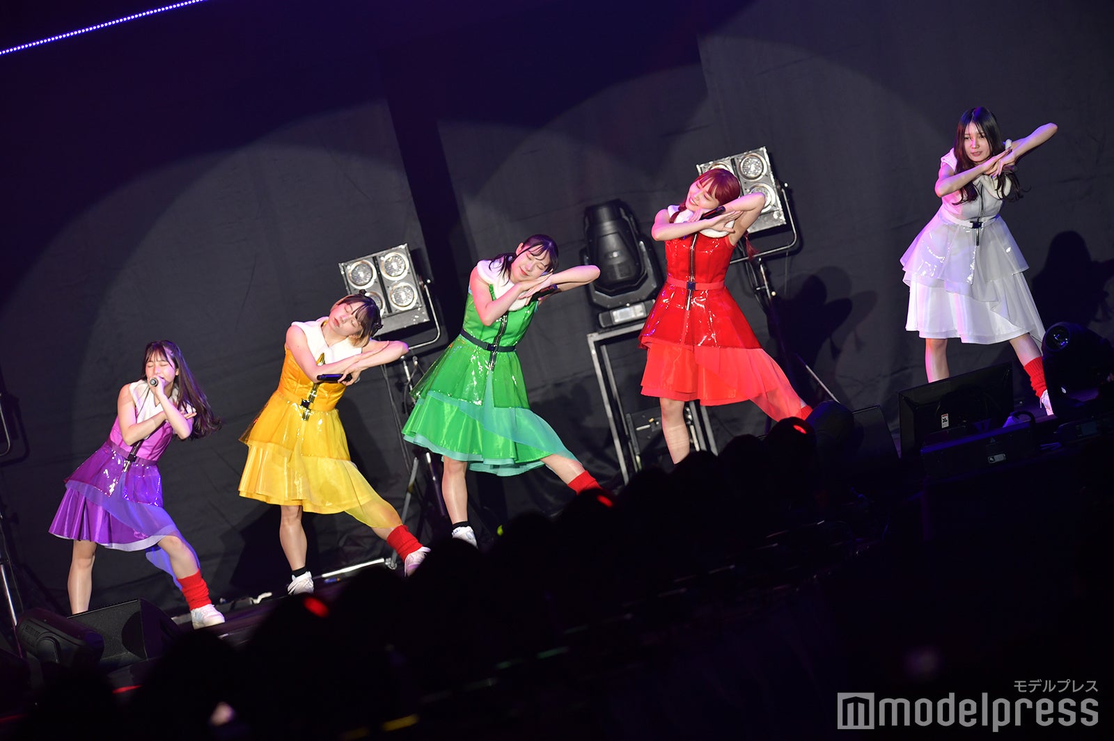 5人体制時の都内某所（C）モデルプレス