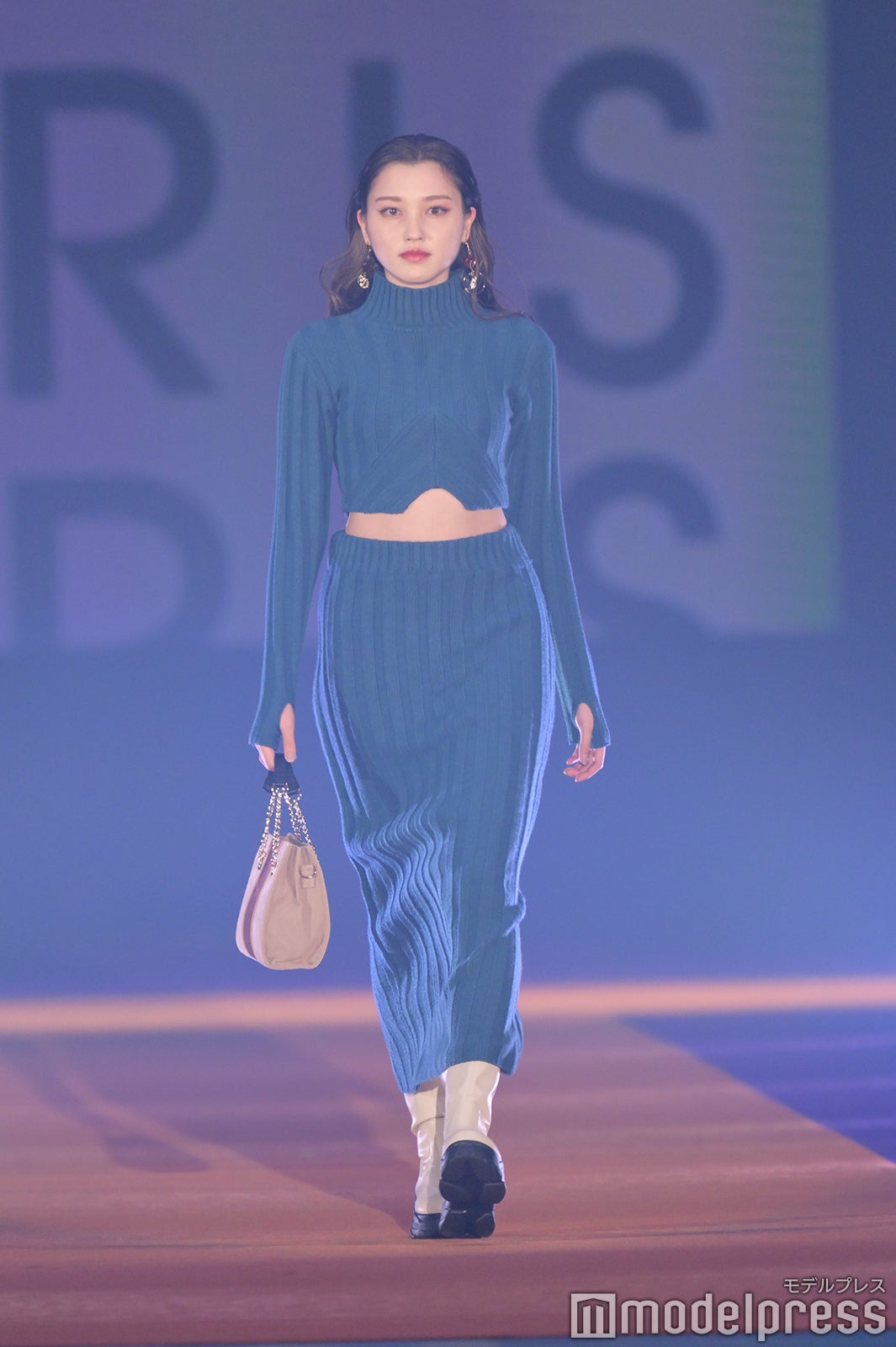 （C）モデルプレス