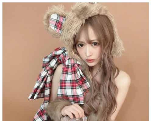 伊藤桃々、素肌全開SEXYショットに反響「エロい」「ドキッとする」