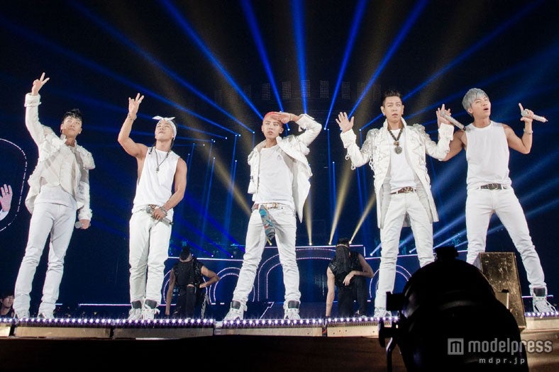 BIGBANG／写真：「BIGBANG ALIVE TOUR 2012 IN JAPAN SPECIAL FINAL IN DOME」より