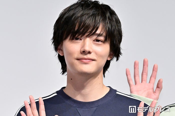櫻井海音、ハイトーンヘア復活で雰囲気ガラリ「びっくり」「かっこよさ増した」の声