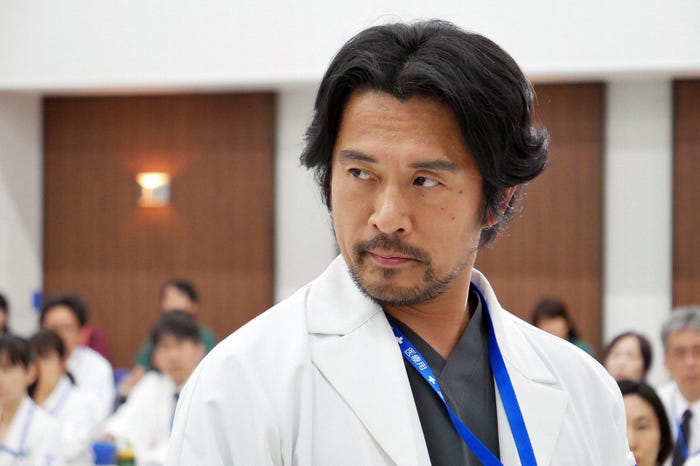 内野聖陽/「ブラックペアン」第4話より(C)TBS