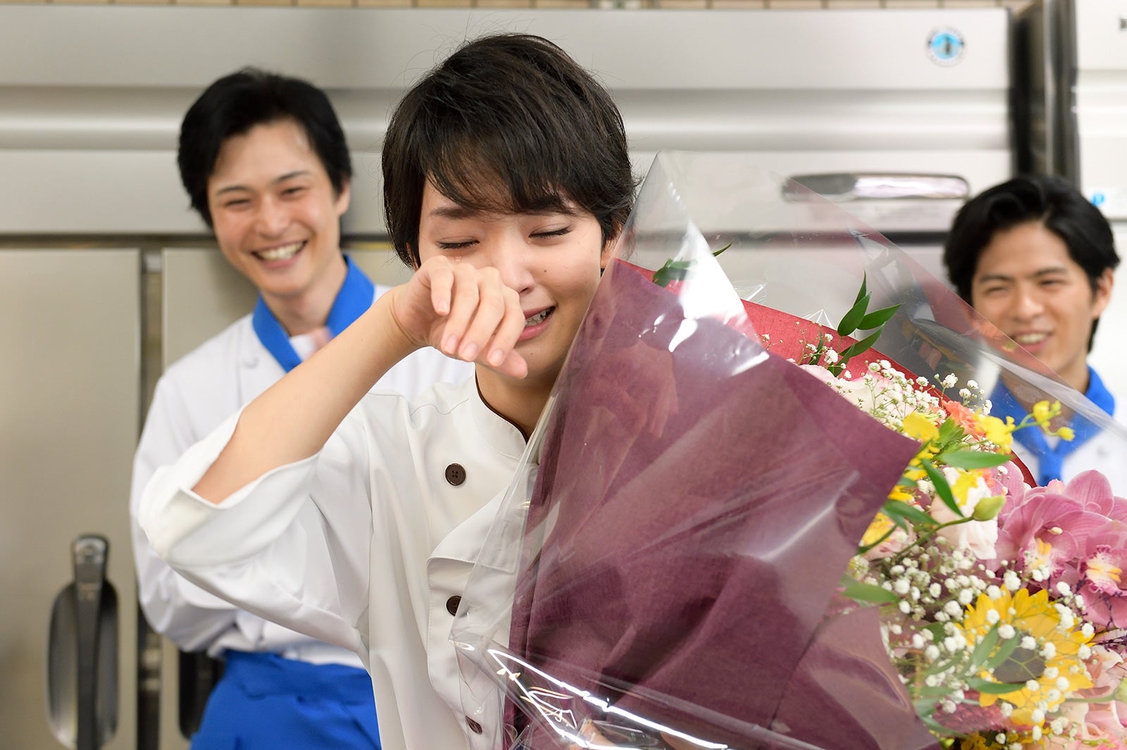 剛力彩芽が号泣「何より嬉しい」