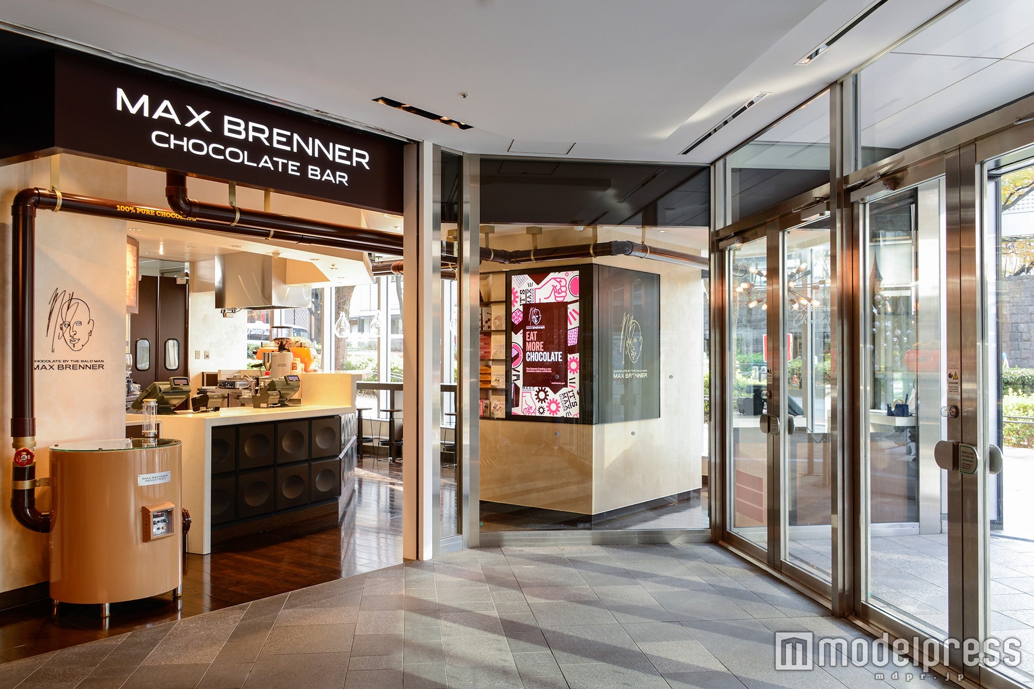 「マックス ブレナー チョコレートバー 表参道ヒルズ店」外観／画像提供：TRANSIT