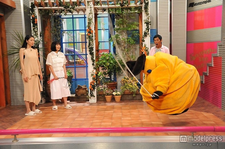 広瀬すずが二重跳びに挑戦（C）関西テレビ