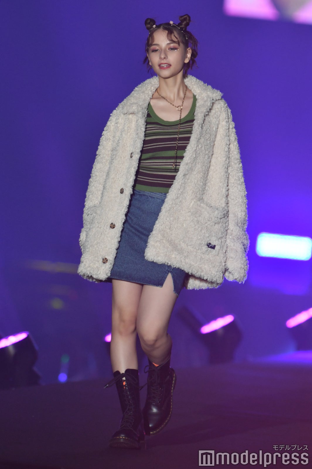 （C）モデルプレス