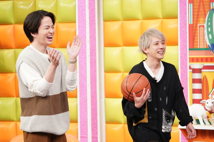 菊池風磨、二宮和也(C)日本テレビ