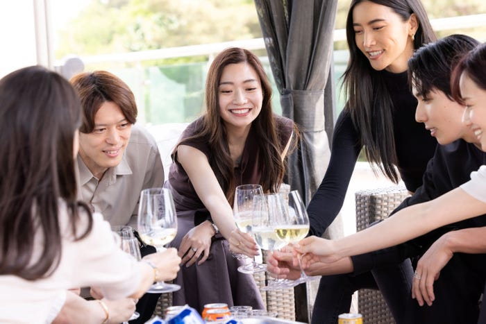 タカ、ユリミ、アリサ、シュンヤ「GIRL or LADY ~私が最強~」第1話(C)AbemaTV, Inc.