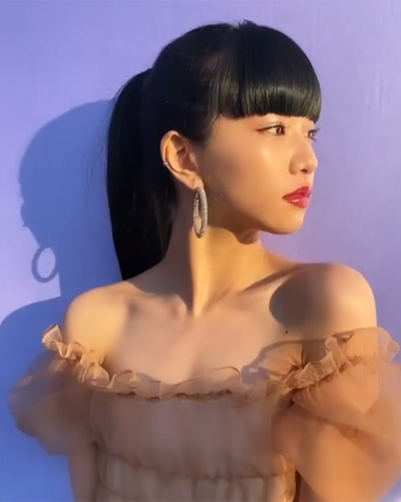 「オオカミちゃん」No.1モテ美女・ヒナ、美デコルテ際立つSEXY動画に「惚れた」「美しすぎる」の声