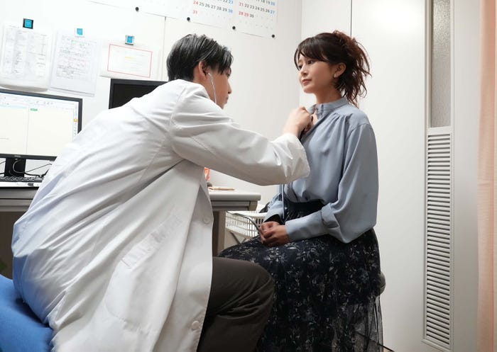 堀夏喜、佐津川愛美「サブスク不倫」第3話より(C)「サブスク不倫」製作委員会・MBS