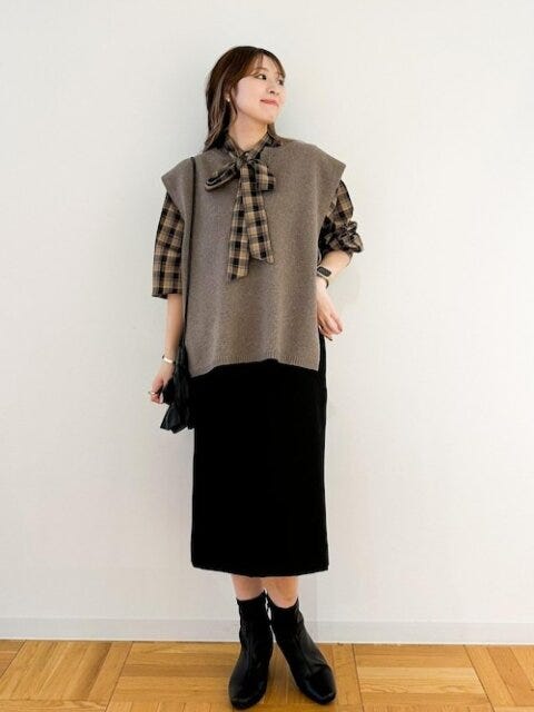 ニットベスト　コーデ　秋