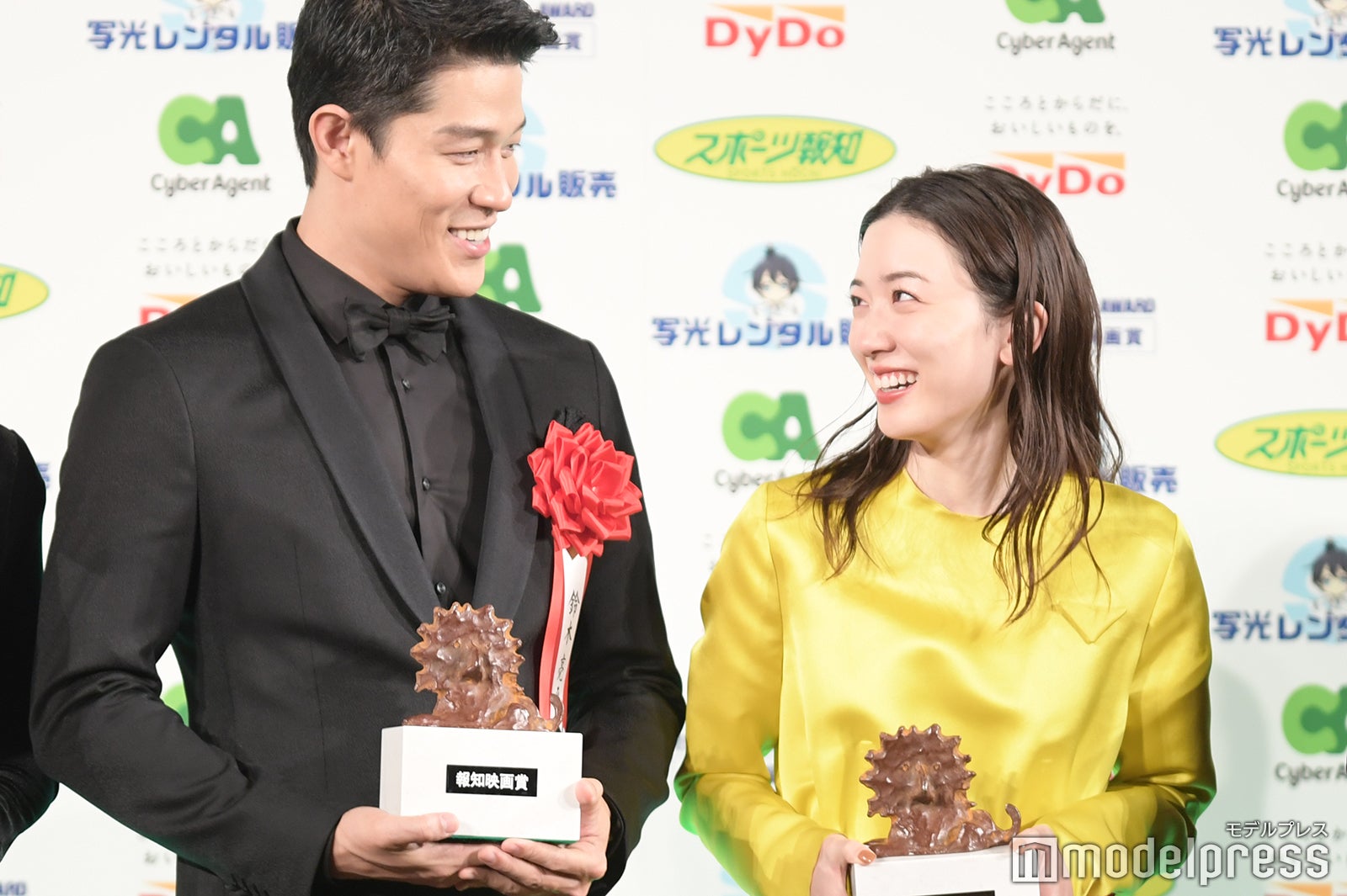 鈴木亮平、永野芽郁（C）モデルプレス