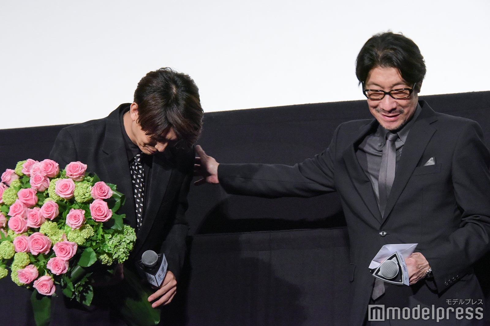 伊藤健太郎、阪本順治監督（C）モデルプレス