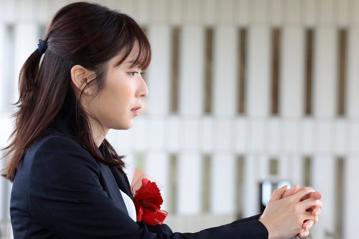 松岡茉優「最高の教師 1年後、私は生徒に■された」第1話より(C)日本テレビ