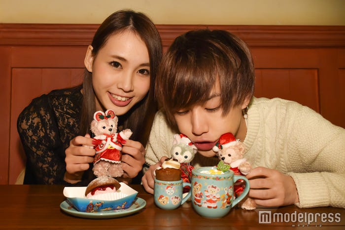 スペシャルグッズ&メニュー登場/モデル:ゆーちゃそ王子、李璃(C)モデルプレス