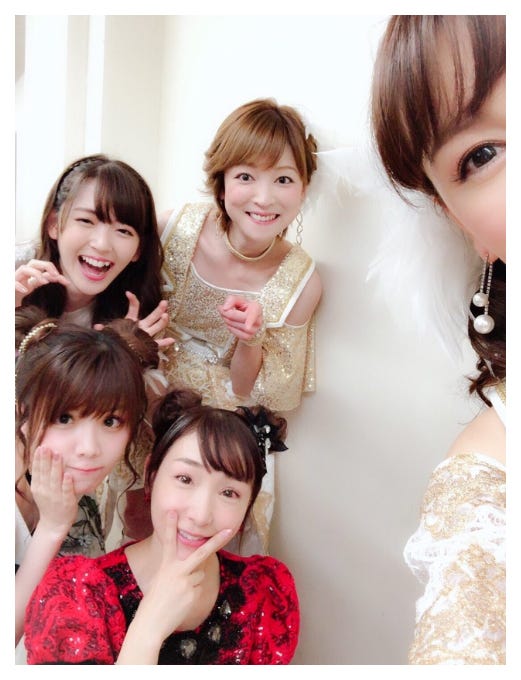 小川麻琴、鈴木愛理、加護亜依、吉澤ひとみ、保田圭/加護亜依オフィシャルブログ(Ameba)より