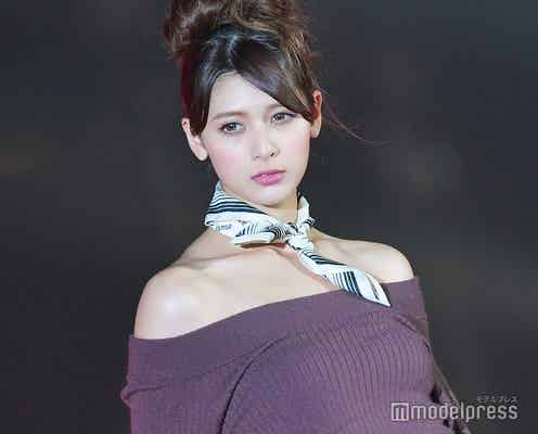 “10等身ハーフモデル”アンジェラ芽衣、デコルテあらわ 妖艶な美しさに釘付け<TGC北九州2018>