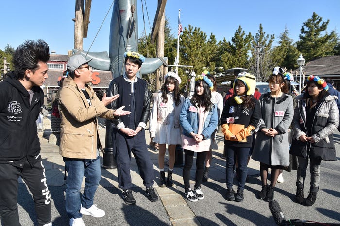 「遊んでまなべる!映画の裏ネタ満載チーム」 (写真提供:関西テレビ)